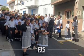 Unas 5.000 personas se remojan en la primera Traída del Agua tras la pandemia/Francisco Javier Santana y TA.